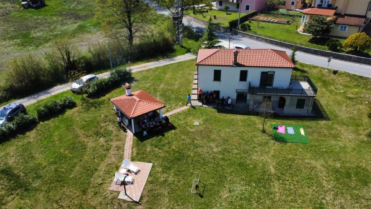 Villa Zwei Zedern Pićan 外观 照片