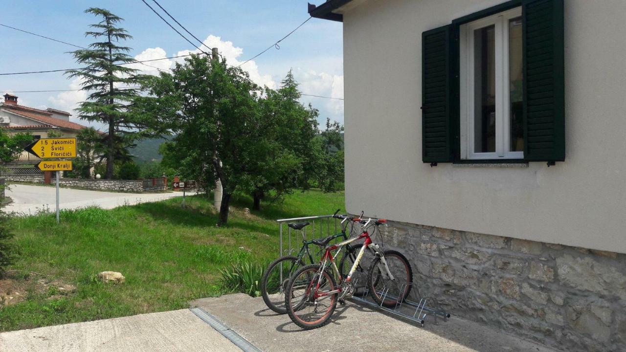 Villa Zwei Zedern Pićan 外观 照片